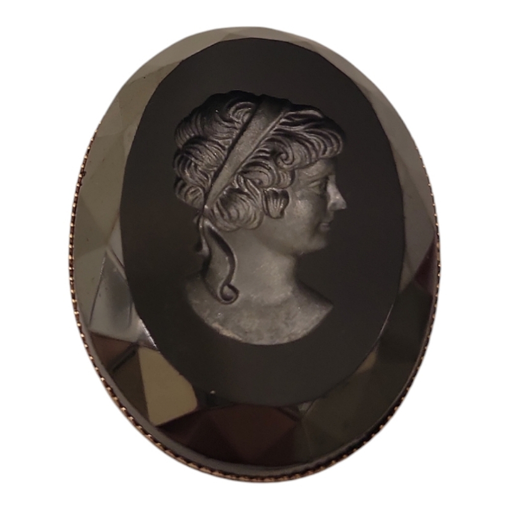 Vintage Black Glass Etched Cameo Brooch Intaglio Victorian Lady Gold Pin